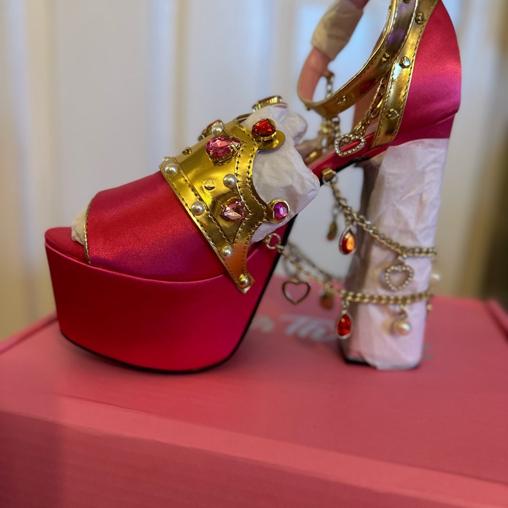 *NWT* Dolls Kill Sugar Thrillz Rubine Crowned Charmer Platform Heels Women’s 9 - Picture 2 of 8